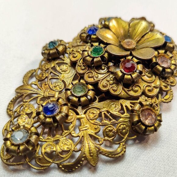 1920's Gold Tone Filigree Rhinestone Flower Fur Clip - Picture 3 of 5